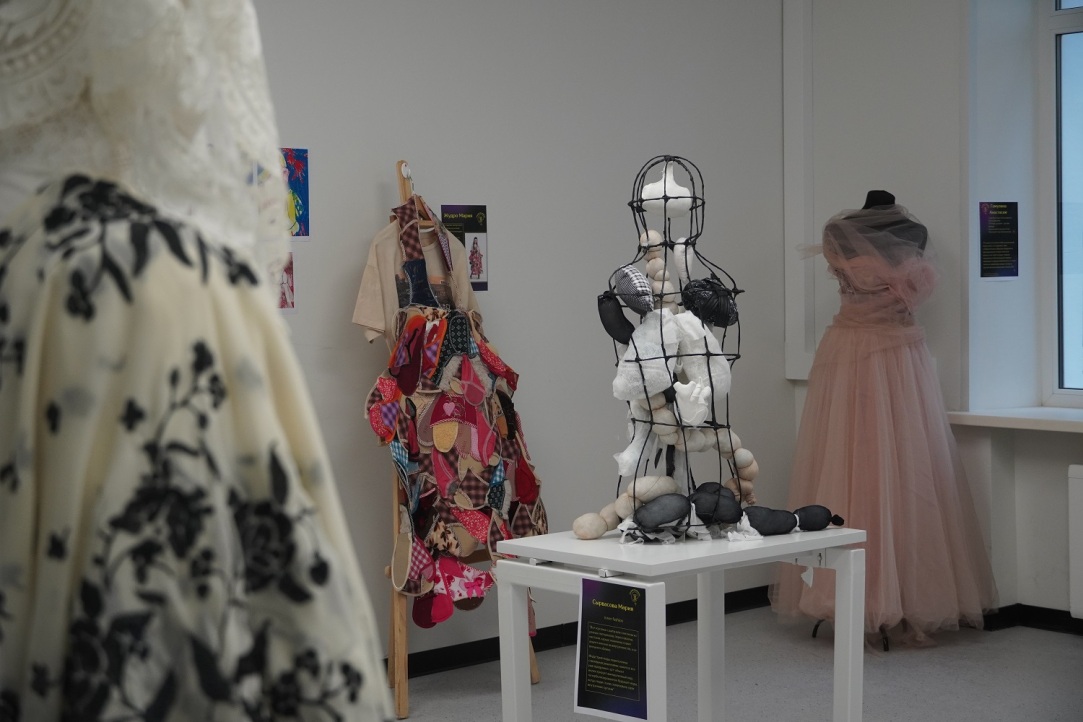 Fashion for Strong Women: Emancifashion Exhibition Takes Place at HSE University