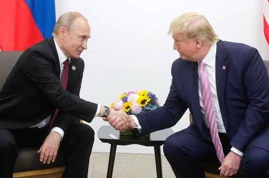 Иллюстрация к новости: Чем запомнится встреча Путина и Трампа в Осаке