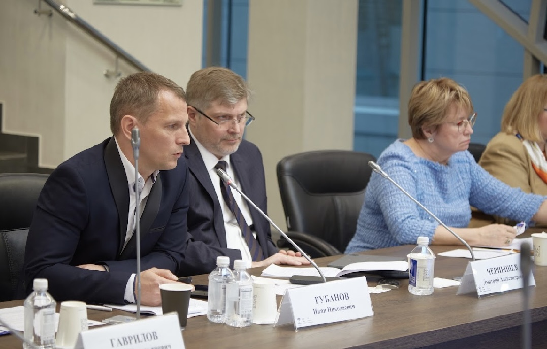 A round table was held between the School of Finance HSE and the Saint Petersburg International Mercantile Exchange (SPbMTSB) on the mechanisms for stimulating the National Carbon Market