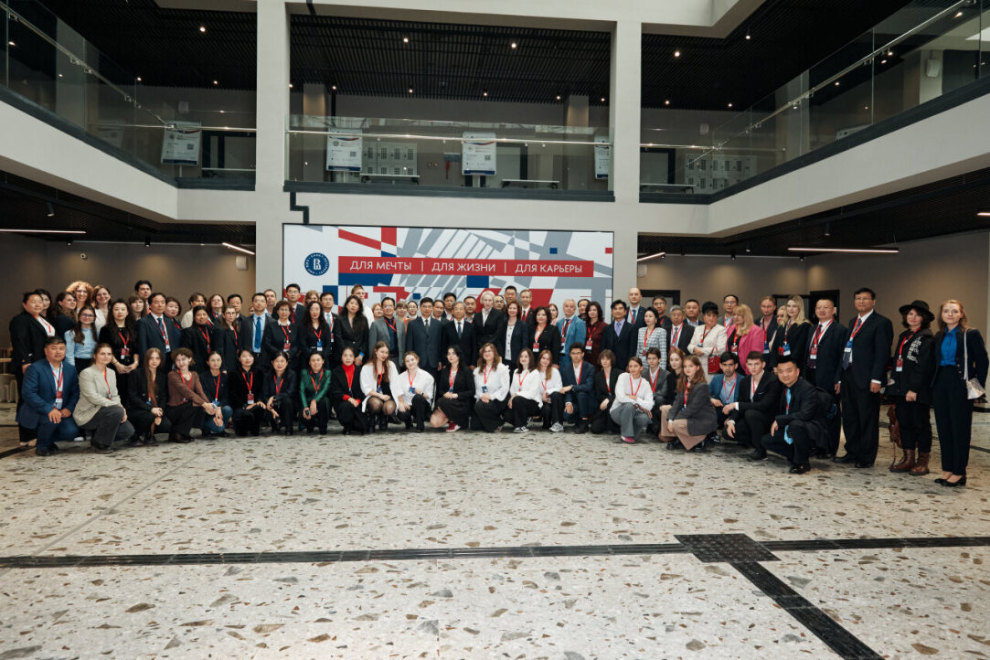 Russian–Chinese Forum at HSE University–St Petersburg Provides Platform to Discuss Best Practices of AI Use Illustration for news: Russian–Chinese Forum at HSE University–St Petersburg Provides Platform to Discuss Best Practices of AI Use
